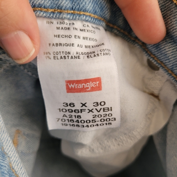 Wrangler Light Wash Straight Leg Jeans - Picture 3 of 8